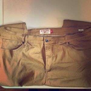Men’s 44w-32L Hudson and Barrow pants